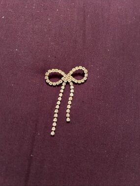 Rhinestone Bow Brooch - Gold Tone